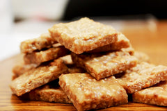 Macadamia Nut Brittle - It's Delish (photo 2)